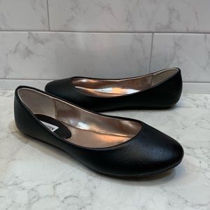 Steve Madden Black ballet flats ✨